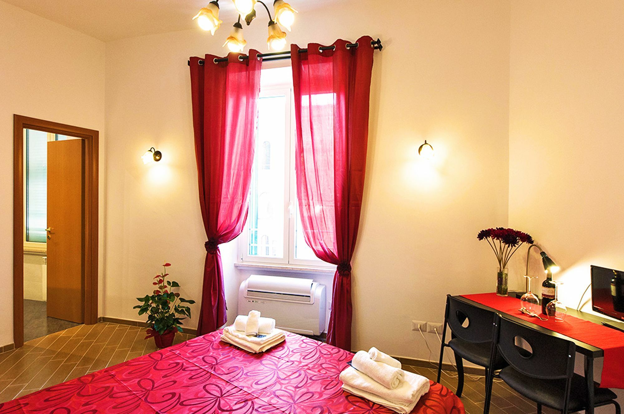 Miclad Colosseum Guest House Róma Kültér fotó